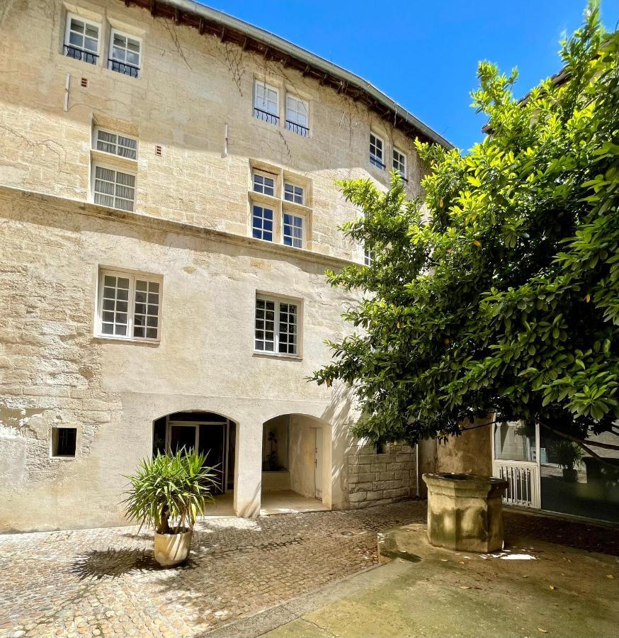 Appartement Aux Pieds Du Palais Des Papes. Avignon Eksteriør bilde