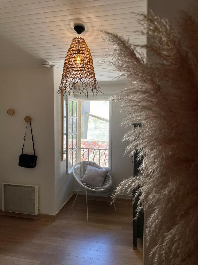 Appartement Aux Pieds Du Palais Des Papes. Avignon Eksteriør bilde
