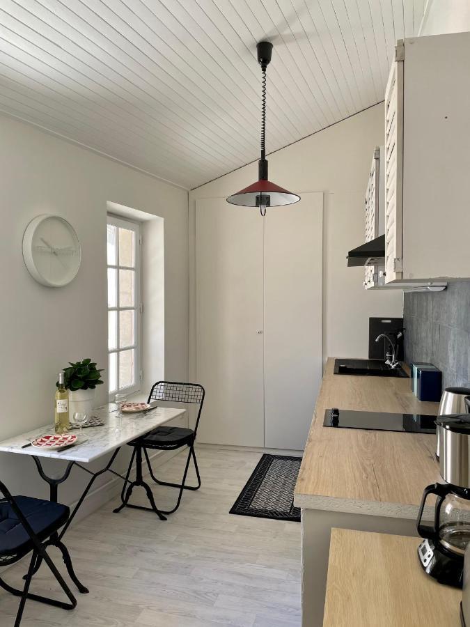 Appartement Aux Pieds Du Palais Des Papes. Avignon Eksteriør bilde